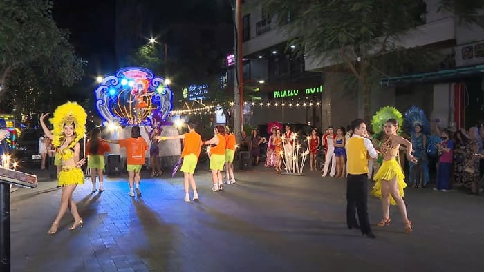 Hoạt động âm nhạc tại phố đi bộ tây an thượng đà nẵng