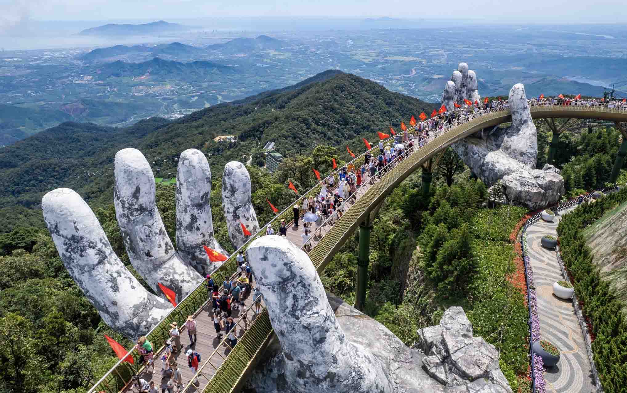 Cầu vàng Bà Nà Hills