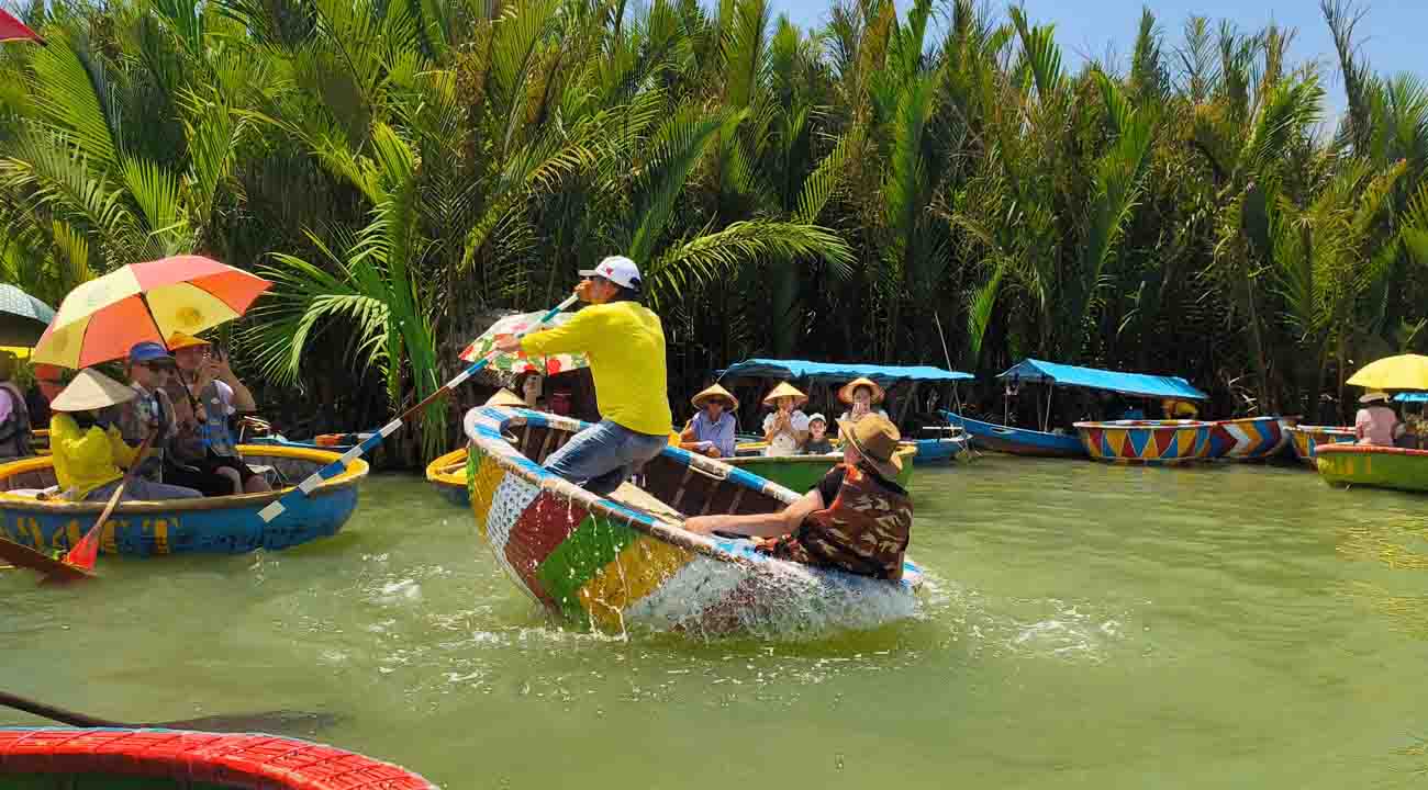 Trải nghiệm thuyền thúng rừng dừa bảy mẫu