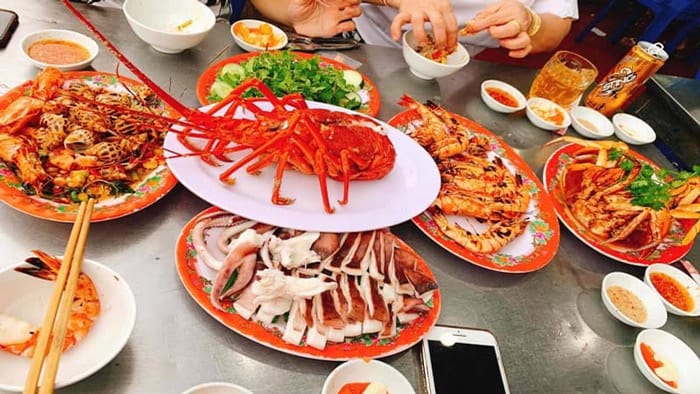 Du lịch bán đảo Sơn Trà ăn gì