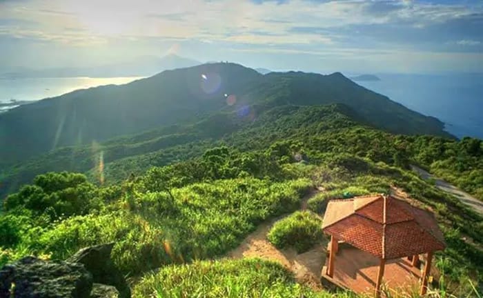 Nhà Vọng Hải Đài Sơn trà Đà Nẵng