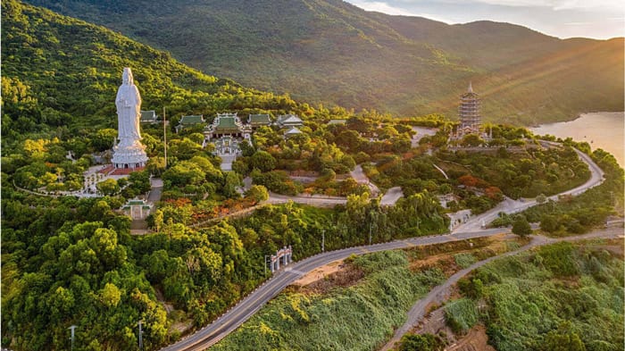 Chùa Linh Ứng bán đảo Sơn Trà