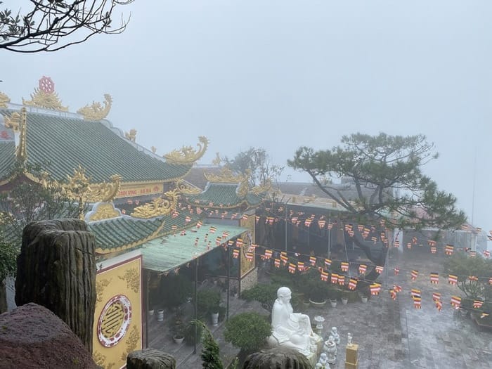 chùa linh ứng bà nà hill đà nẵng