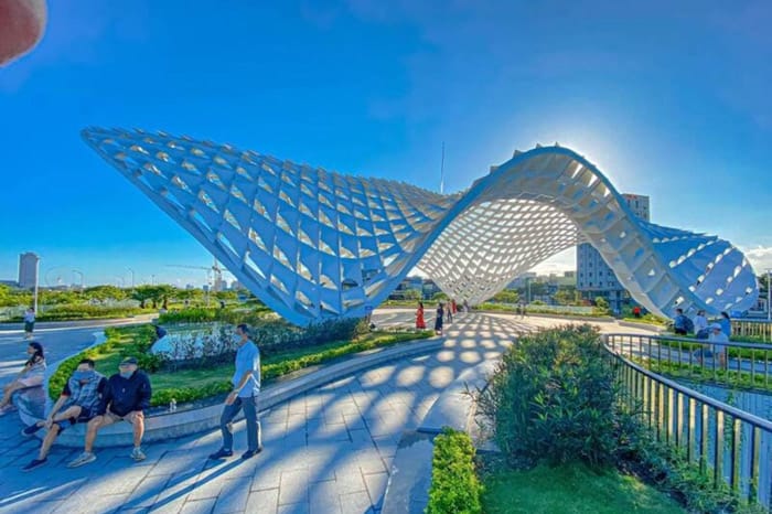 Công viên biển Đông