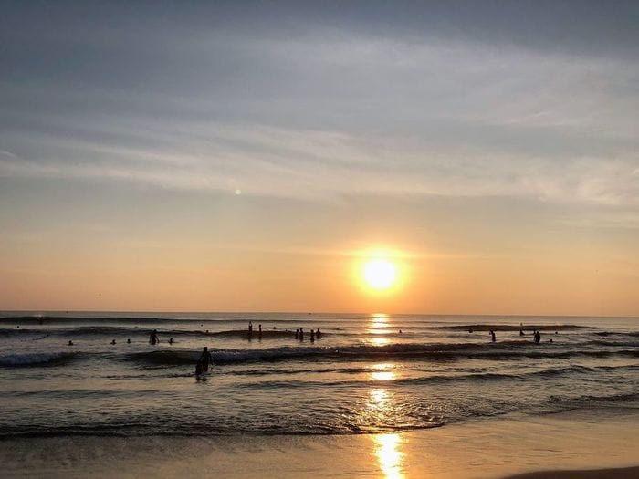 Ngắm bình minh ở bãi biển non nước Đà Nẵng