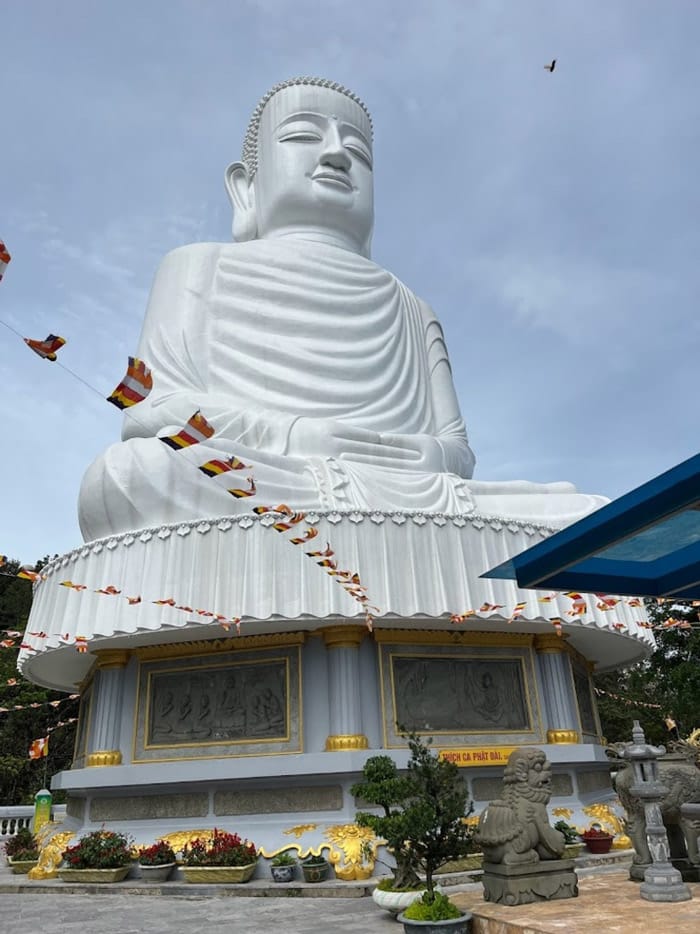 chùa linh ứng ở bà nà hills