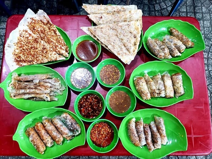 ăn gì ở đà nẵng về đêm