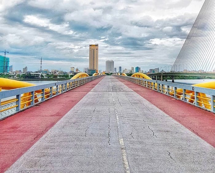 Cầu Nguyễn Văn Trỗi được xây dựng năm 1960